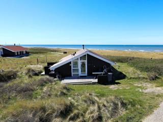 6 person holiday home in Hjørring - Lønstrup - 1