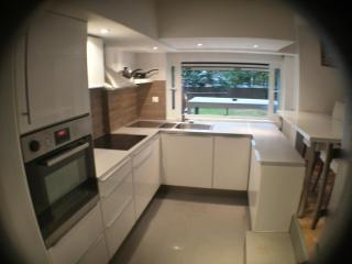BRIGHT MEZZANINE FLAT WITH GARDEN - Athens - 8