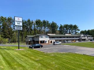 Campus Inn Baraboo - 0