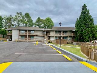 Quality Inn & Suites Mt Chalet - 9