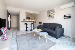 Near Croisette- 4 Star Studio -SeaView - Cannes - 9