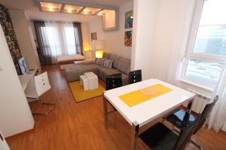 New Belgrade Apartments, parking 5 eur per day - 8