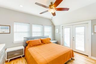 Seahorse Beach House - 2