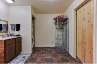 Austin Escape - Cedar Creek - 1