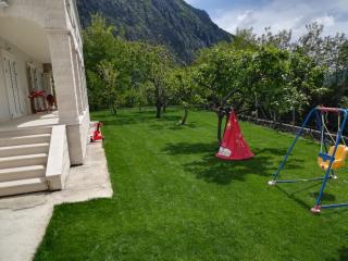 Queen Teuta - Sea View - Private Parking & Garden - BBQ Grill - 2