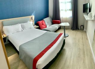 Holiday Inn Express Ciudad de las Ciencias by IHG - Valence - 4