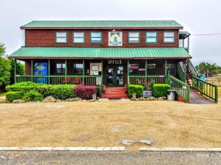 Top of the Hill RV Resort & Cabins - Waring - 1