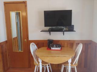 Top of the Hill RV Resort & Cabins - Waring - 4