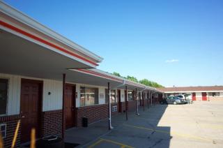 Raine Motel - Valentine - 8