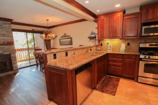 Mammoth Ski Racquet Club 34 - 5