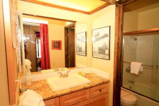 Discovery 4 #142, Loft - Mammoth Lakes - 1