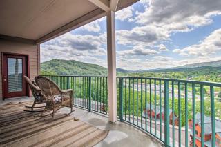 2 Mi to Attractions: Pigeon Forge Condo - 7