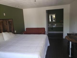 University Inn Fresno - 3