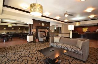 Best Western Plus Classic Inn and Suites - Center - 6