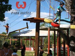 Estancia Park Hotel - 5