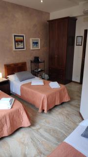 Bed & Breakfast CENTRALE - Bolonia - 2