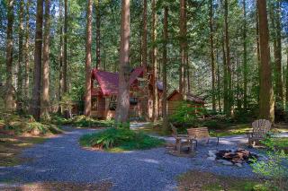 Three Enchanting Riverfront Cabins Hot Tub Access - 9