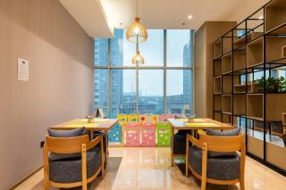 Holiday Inn Express Anshan Downtown by IHG - 1