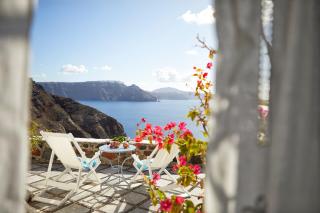 Lava Oia's - Oia - 4