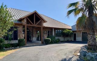Scenic Hill Country Retreat - Rhino Ranch - New Braunfels - 8