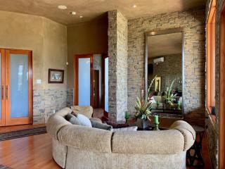 Scenic Hill Country Retreat - Rhino Ranch - New Braunfels - 3