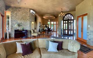 Scenic Hill Country Retreat - Rhino Ranch - New Braunfels - 1
