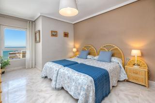 SPECTACULAR VIEWS PENTHOUSE IN 1ST LINE BEACH - Torrox Costa - 7