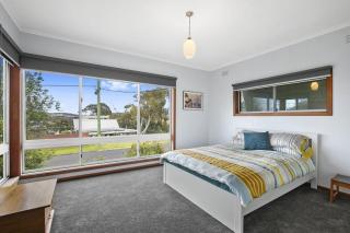 Coastal Comfort 3 Bedroom - Torquay - 9