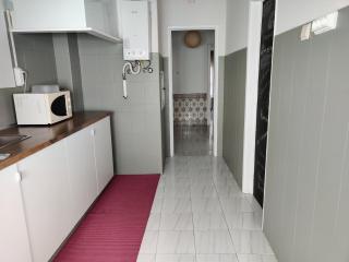 Vasco Santana Guesthouse - Odivelas - 9
