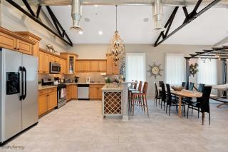 Luxe Condo with Game Area, Walk to Beach and Boardwalk - Wildwood - 8