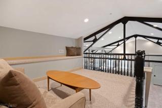 Luxe Condo with Game Area, Walk to Beach and Boardwalk - Wildwood - 2