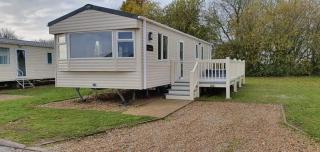 KSR Hot Tub Holiday Home at Tattershall Lakes - Tattershall - 8