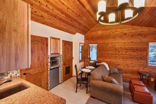 Cozy Schroeder Studio with Deck on Lake Superior - Schroeder - 3