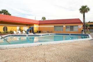 Scottish Inn Downtown Jacksonville - 6