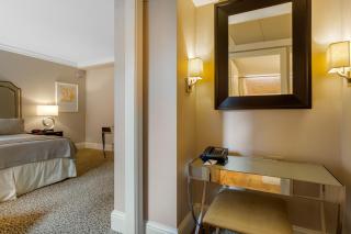 Omni Berkshire Place - 8