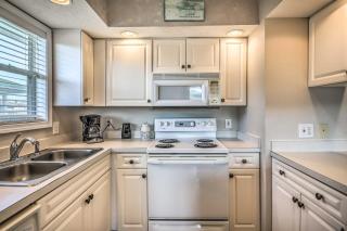 Walk to Beach North Myrtle Condo! - Myrtle Beach - 2