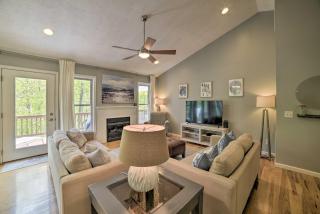 Massanutten Family Retreat Ski, Golf, and Hike! - McGaheysville - 6