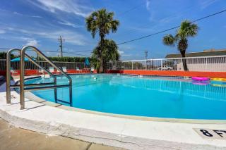 Tropical Isle #112 - 6