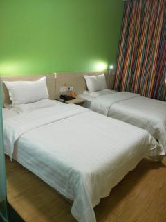 7Days Inn Hanzhong Yang County Heping Road Branch - Hanzhong - 2