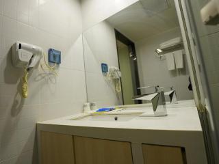 7Days Inn Zhaotong Academy Fada Square Branch - 4