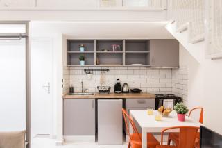 Relax in this funky loft next to metro! - Athens - 5
