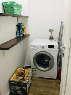 COMFY APARTMENT - Free Private Parking,AC,Wi-Fi - 4