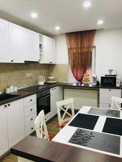 COMFY APARTMENT - Free Private Parking,AC,Wi-Fi - 8
