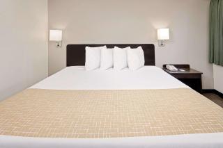Travelodge by Wyndham College Park - Atlanta - 8