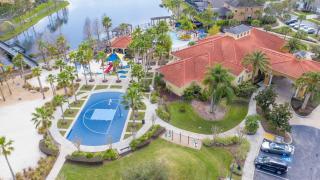 Disney Dream with Hot Tub, Pool, Xbox, Games Room, Lakeview, 10 min to Disney, Clubhouse - Kissimmee - 6