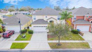 Disney Dream with Hot Tub, Pool, Xbox, Games Room, Lakeview, 10 min to Disney, Clubhouse - Kissimmee - 5