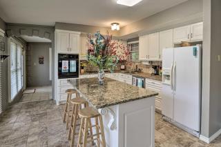 7 Mi to Natl Park Home with Dock in Hot Springs - 5