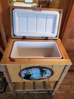 Porch Swing Memories- sleeps up to 4, Free attractions ticket included, hot tub, wifi, arcade, grill - 8