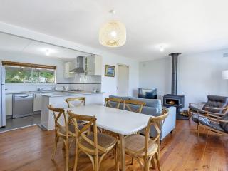 Willan 43 Powling Street - Port Fairy - 6