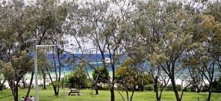 Main Beach Apartments - 1